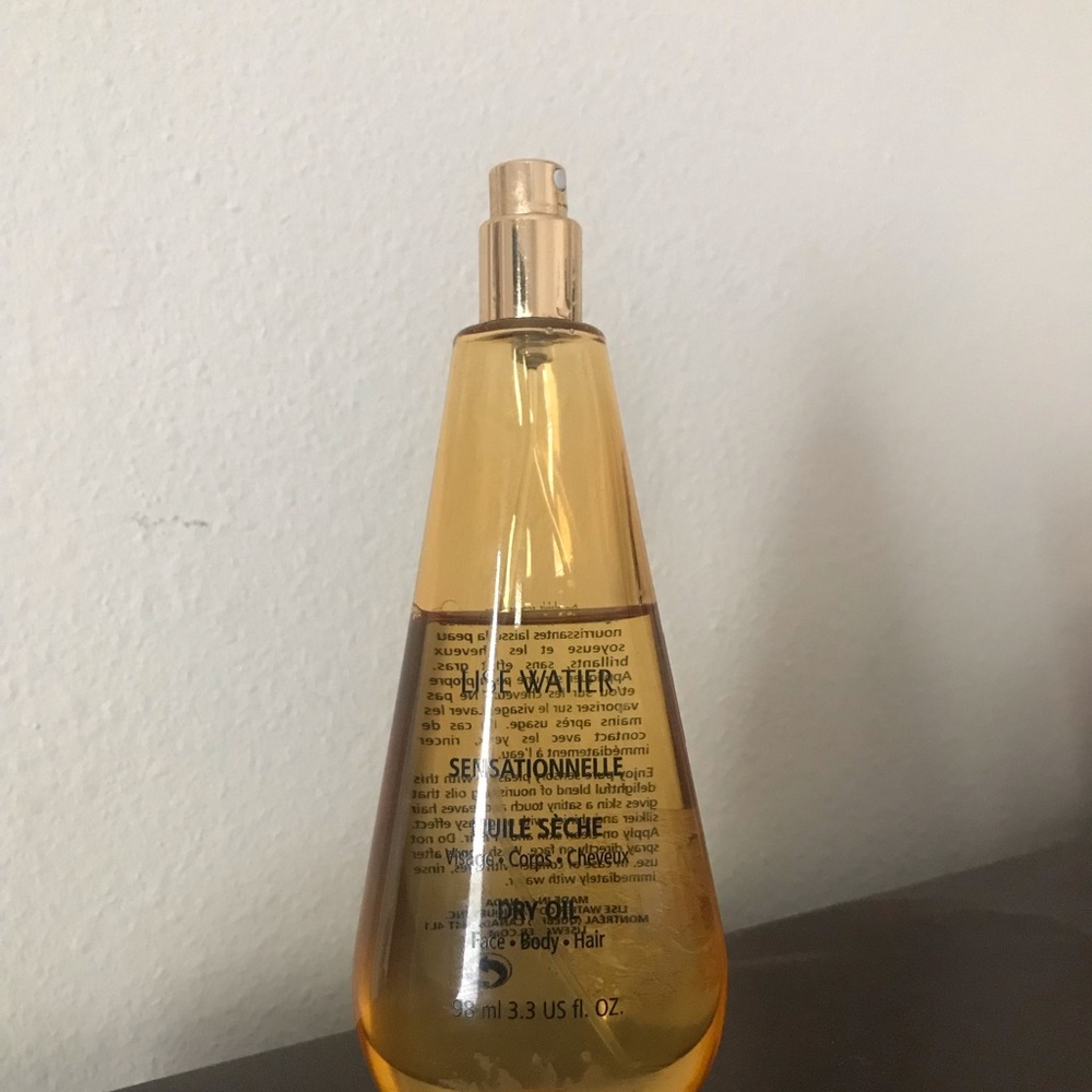 Lise Watier sensationelle dry oil